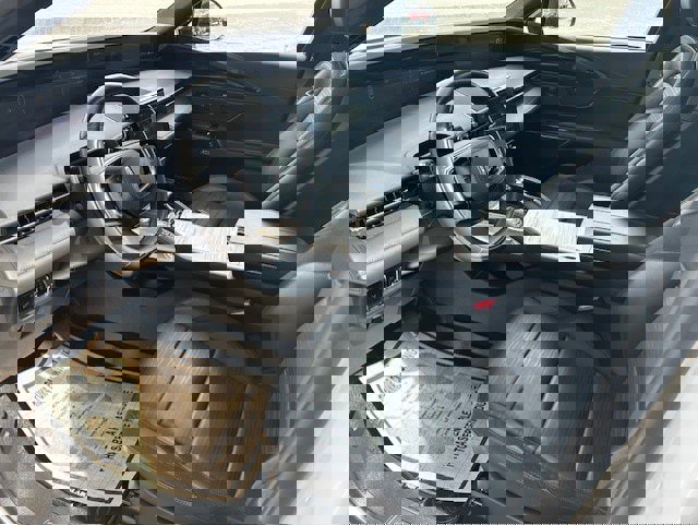 Used 2024 Lincoln Nautilus Reserve w/ Equipment Group 202A image 7