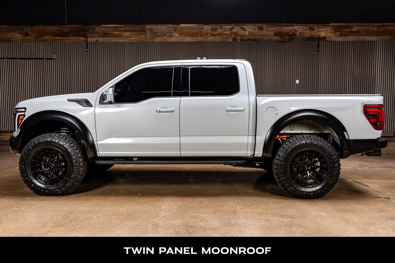 Used 2025 Ford F150 Raptor image 6