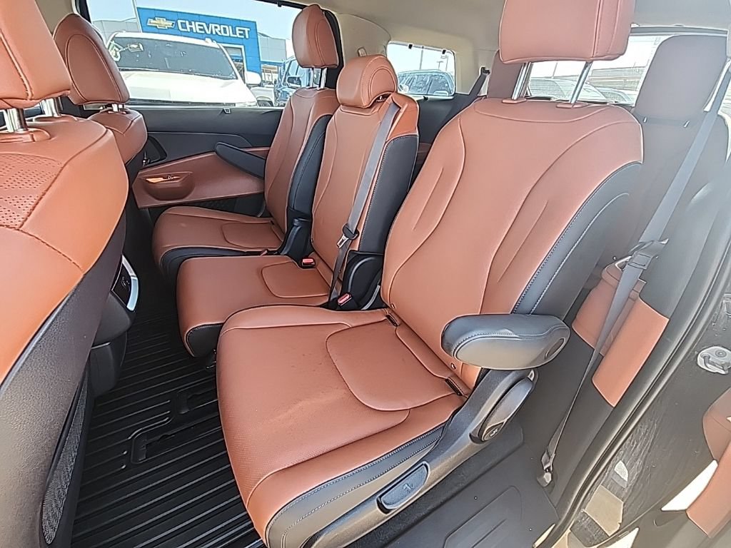 Used 2026 Kia Carnival EX FWD image 10