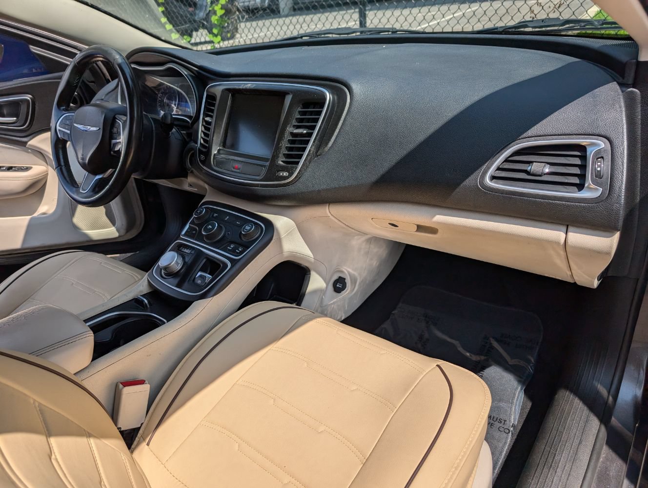 Used 2015 Chrysler 200 Limited w/ Convenience Group FWD image 13