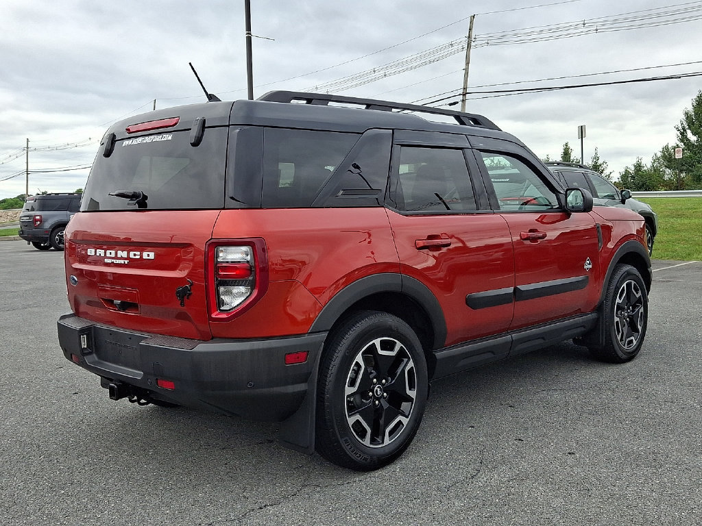 Certified 2023 Ford Bronco Sport Outer Banks w/ Tech Package AWD/4WD image 6