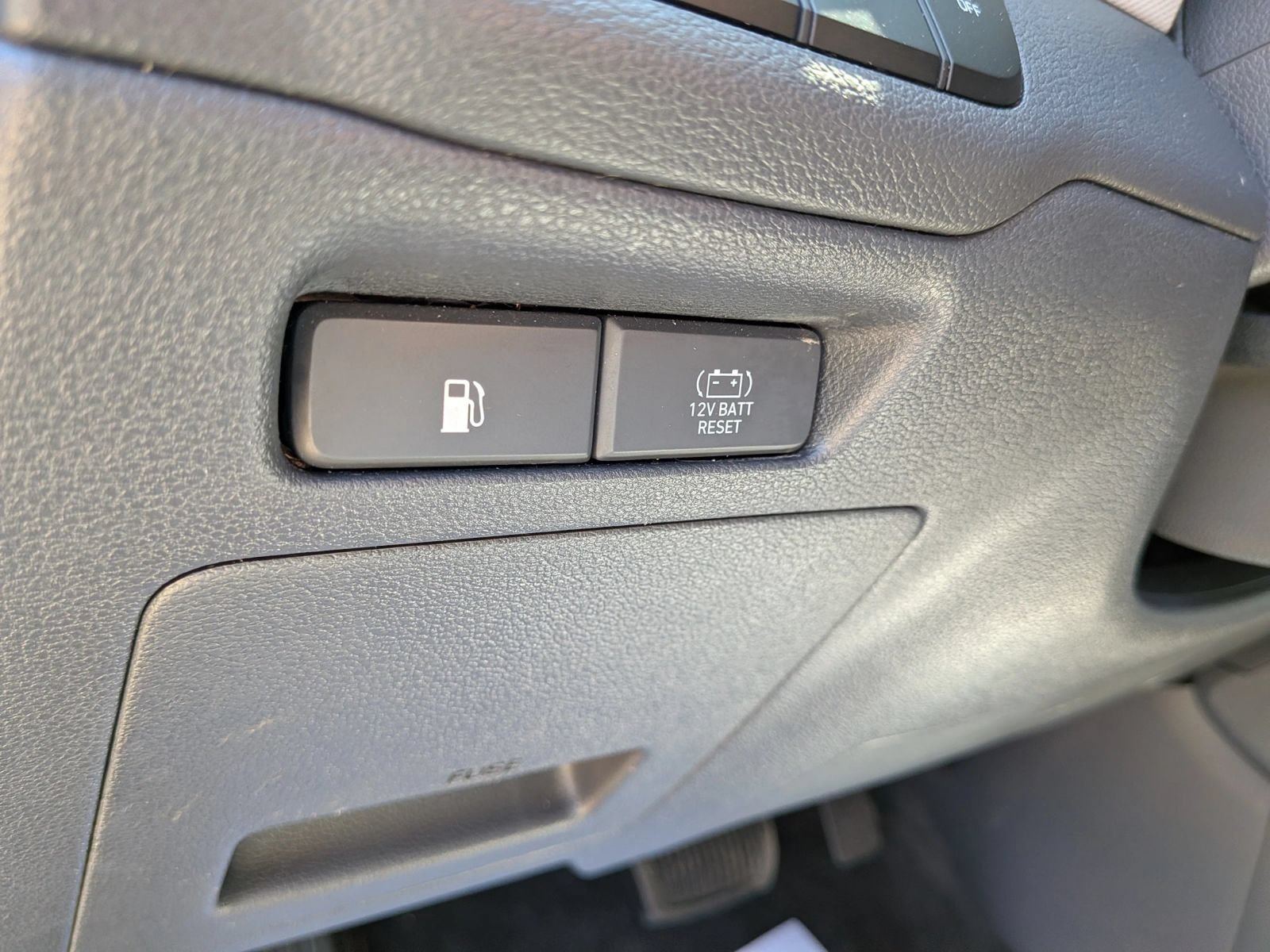 Used 2020 Hyundai Ioniq SEL FWD image 45