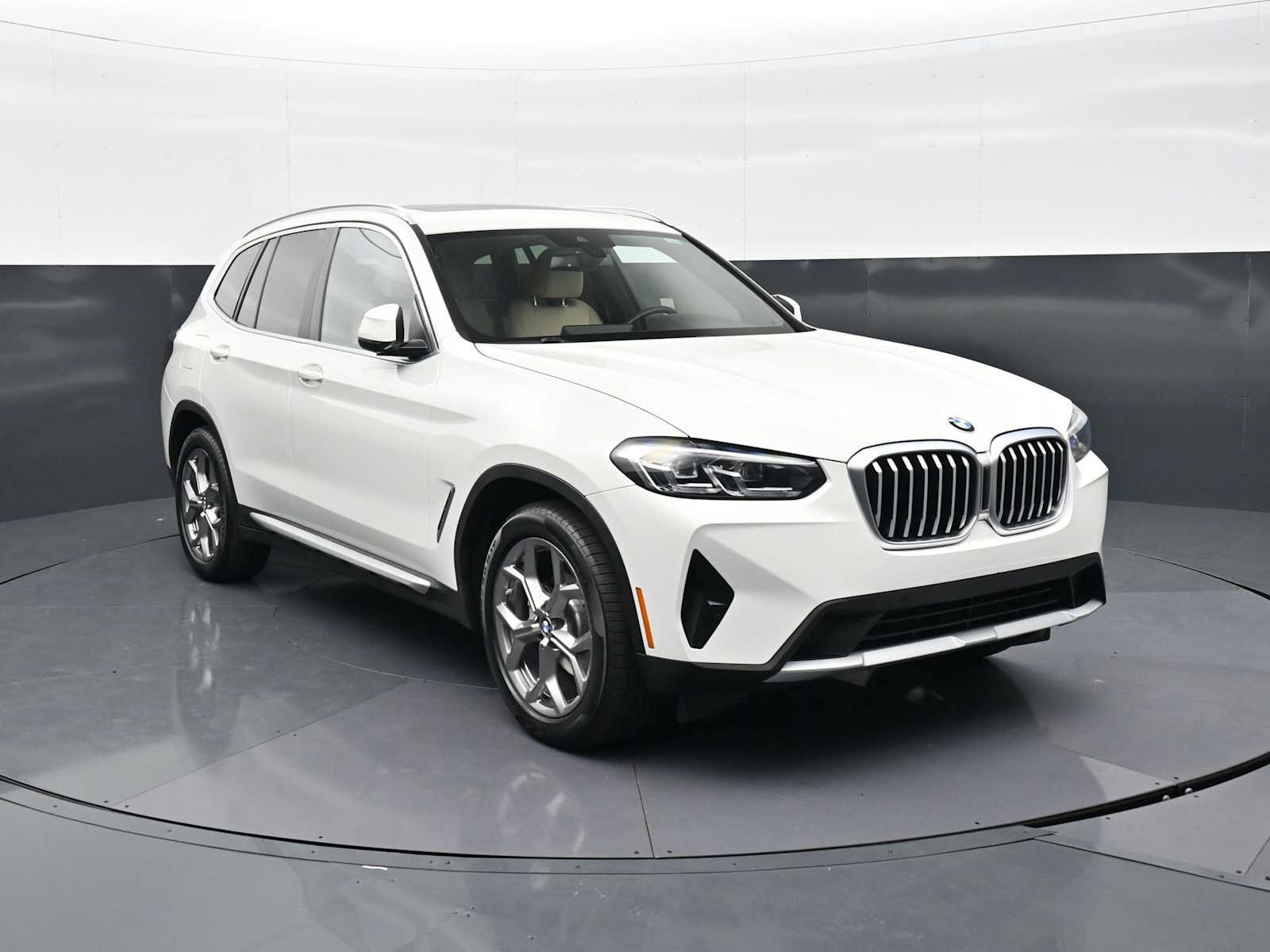 Certified 2023 BMW X3 sDrive30i w/ Convenience Package w/ZPA RWD image 3