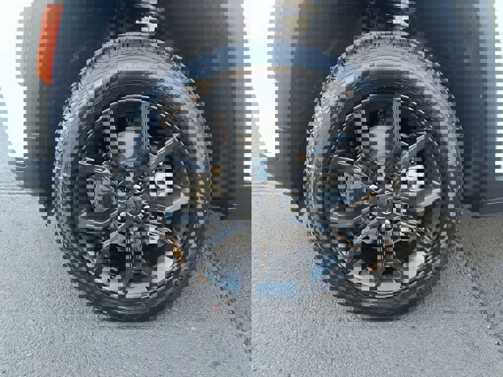 New 2025 Jeep Grand Cherokee L Limited w/ Trailer Tow Package image 10