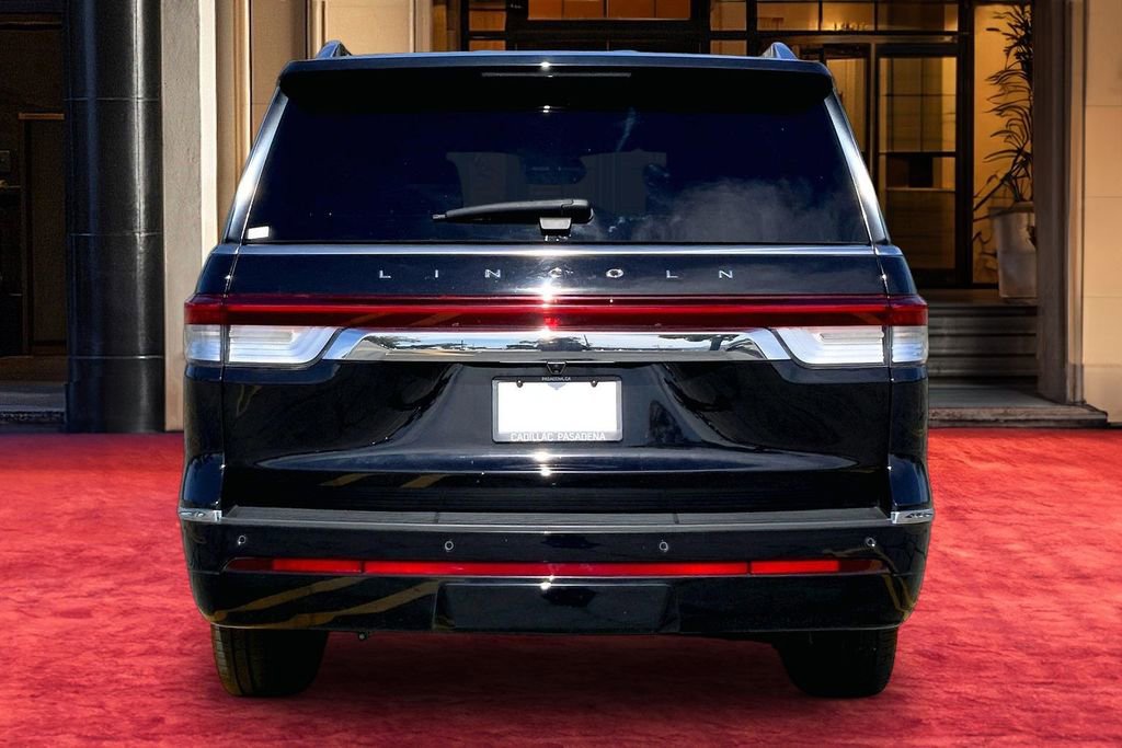 Used 2023 Lincoln Navigator Reserve image 5