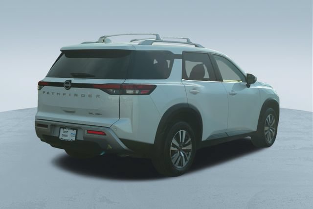 Used 2025 Nissan Pathfinder SL AWD/4WD image 9