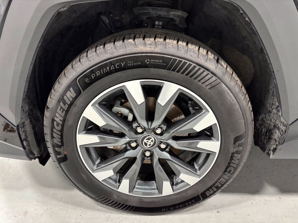 Used 2026 Toyota RAV4 Limited AWD/4WD image 59