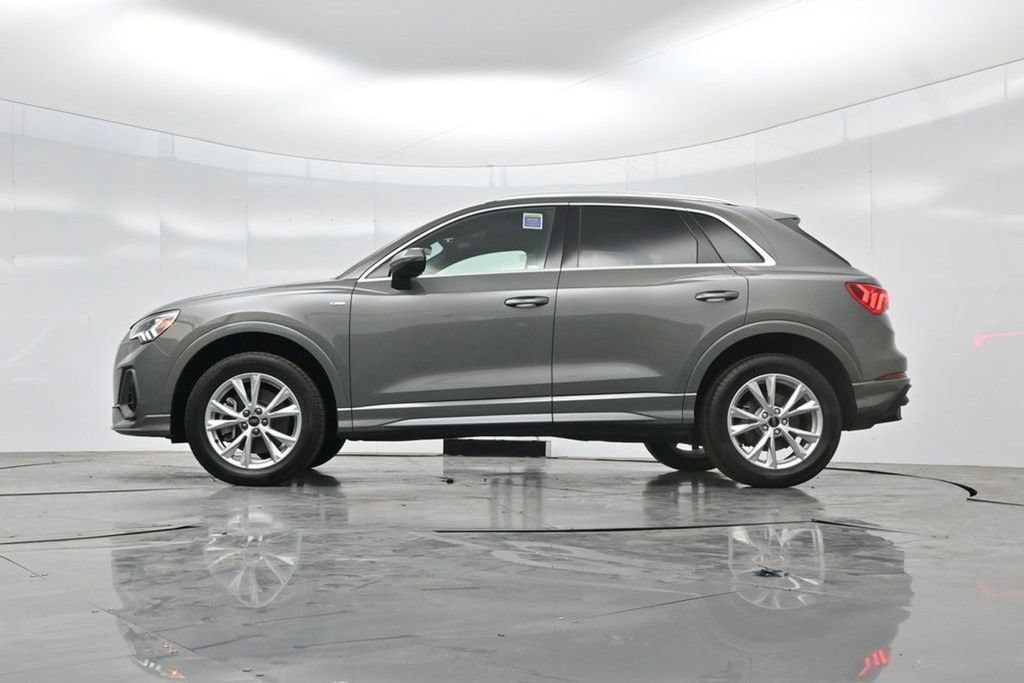 Used 2025 Audi Q3 2.0T Premium AWD/4WD image 47