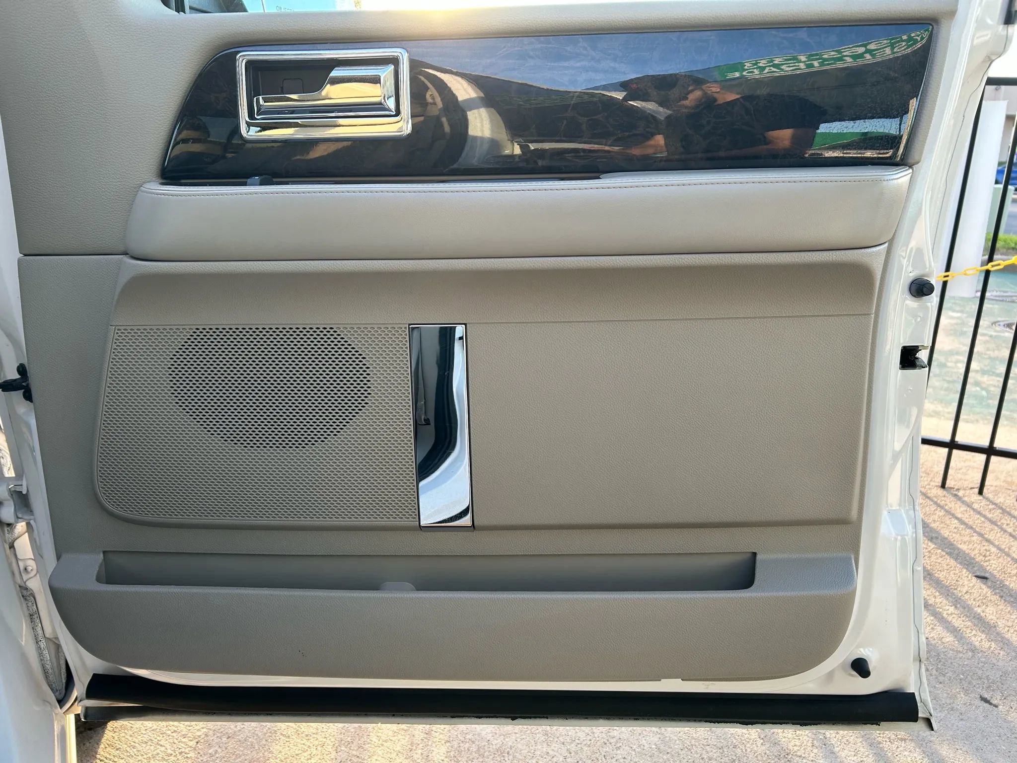 Used 2017 Lincoln Navigator Select RWD image 15