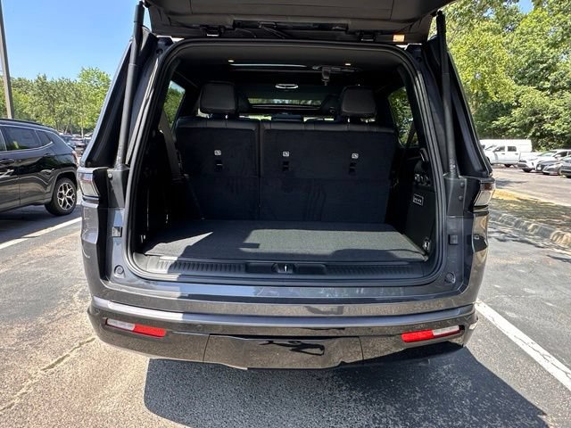 New 2026 Jeep Grand Wagoneer Limited AWD/4WD image 12