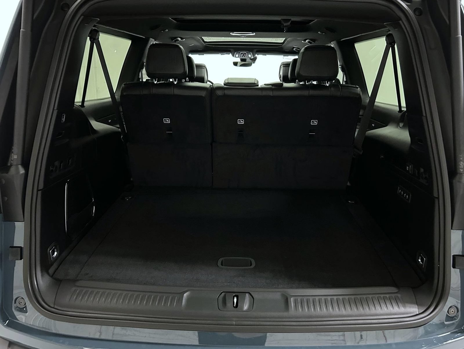 New 2026 Jeep Grand Wagoneer L Limited AWD/4WD image 22