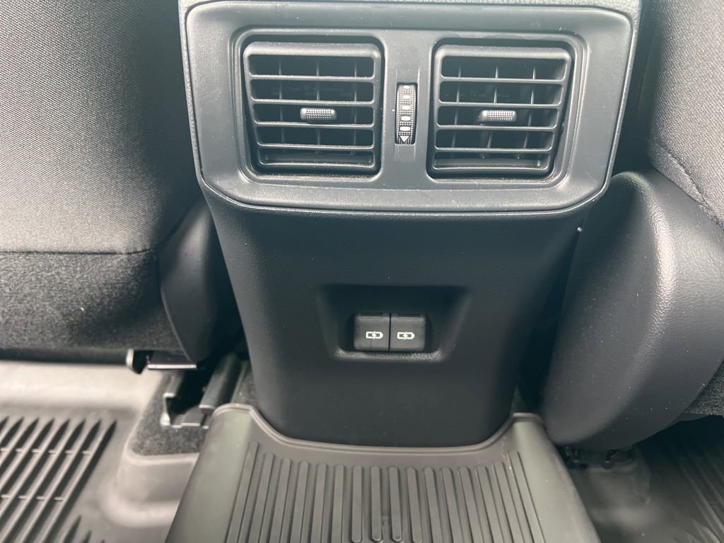 Used 2023 Toyota RAV4 SE image 27