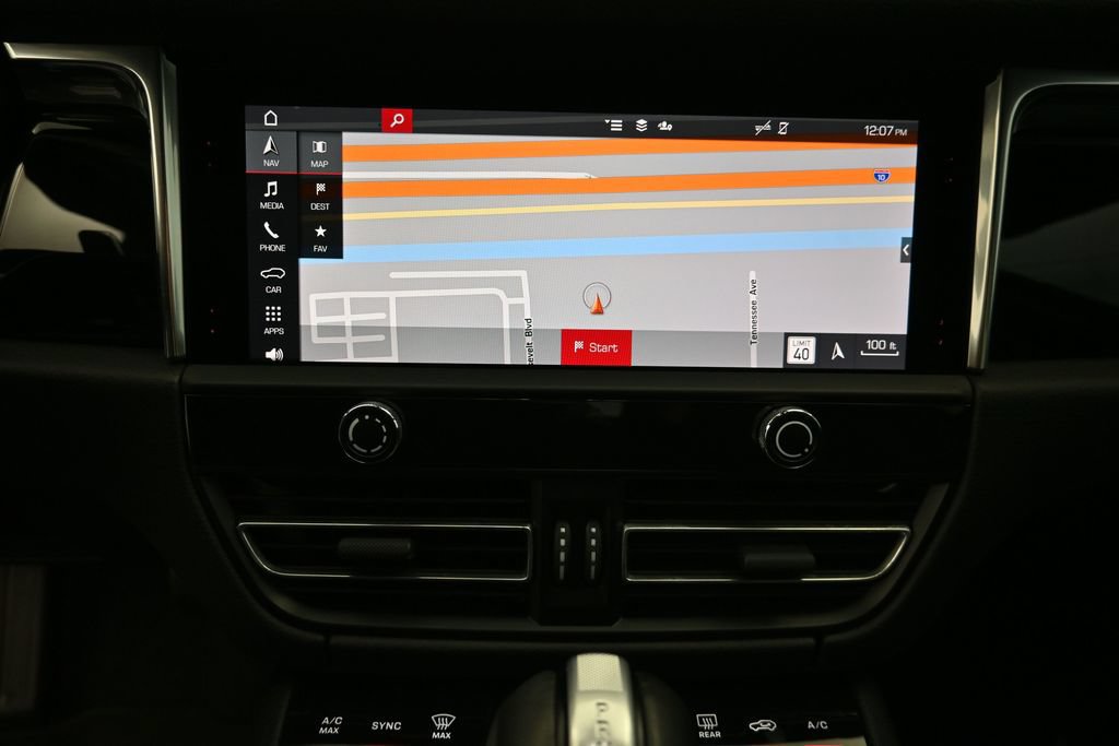 Certified 2025 Porsche Macan AWD/4WD image 14