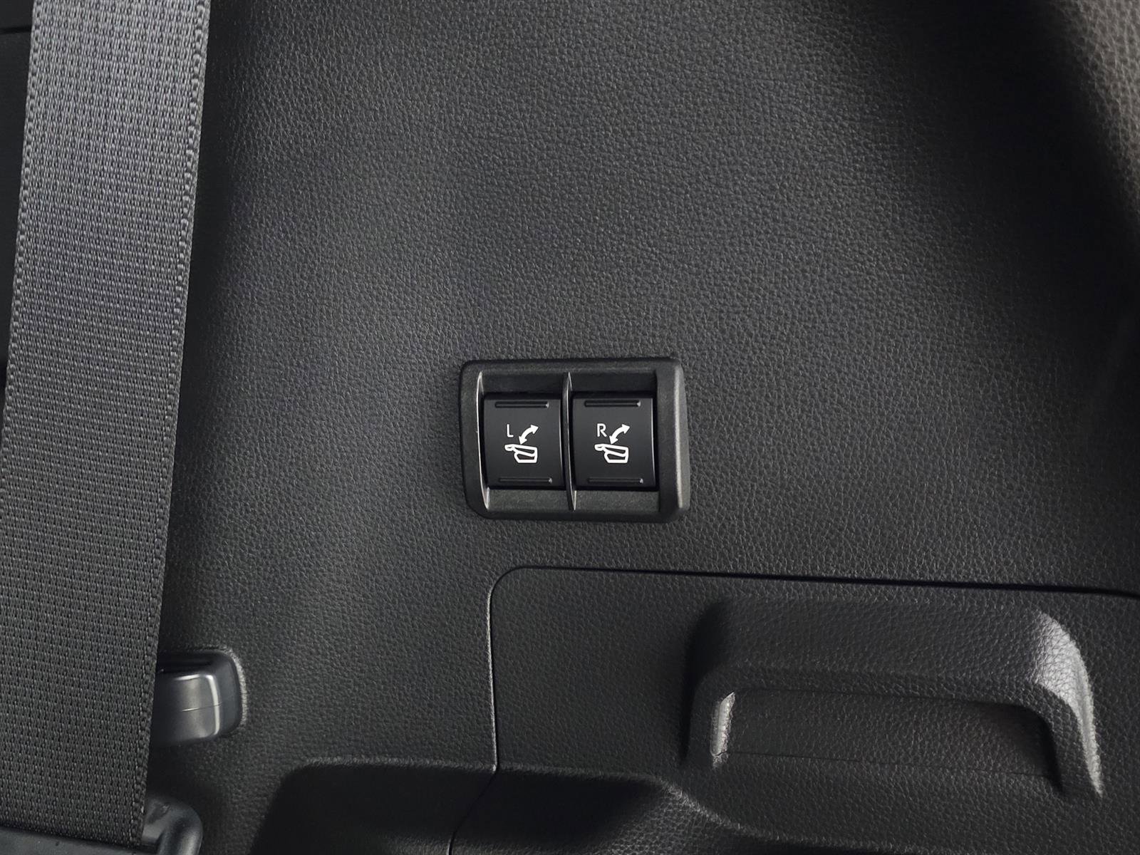 Used 2025 Toyota Sequoia Limited image 9