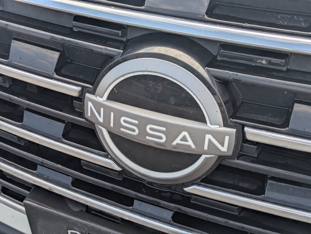 Used 2024 Nissan Rogue S AWD/4WD image 11