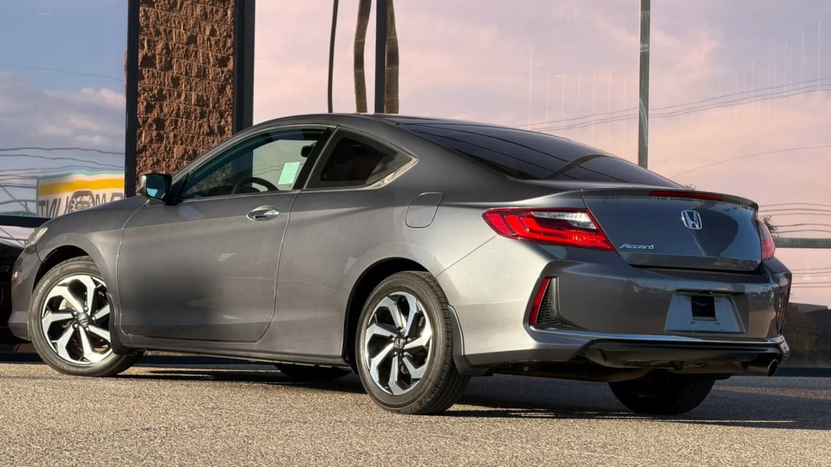 Used 2016 Honda Accord LX-S image 11