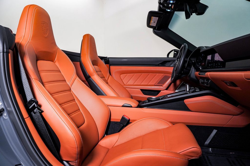 Certified 2025 Porsche 911 Carrera GTS image 16