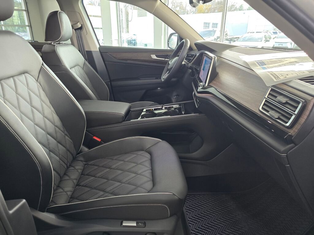 New 2026 Volkswagen Atlas SEL Premium R-Line image 35