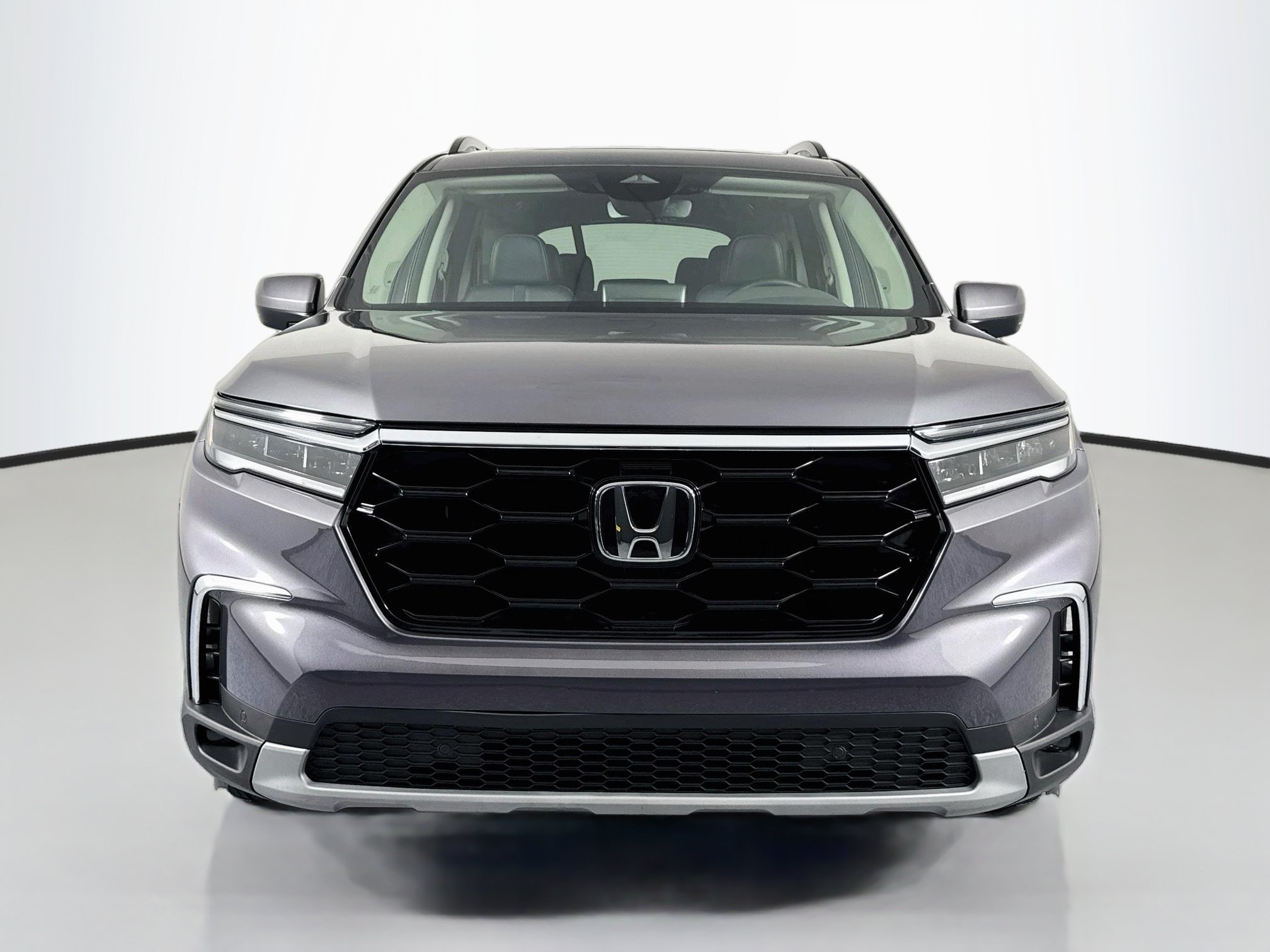 Certified 2023 Honda Pilot Touring image 2