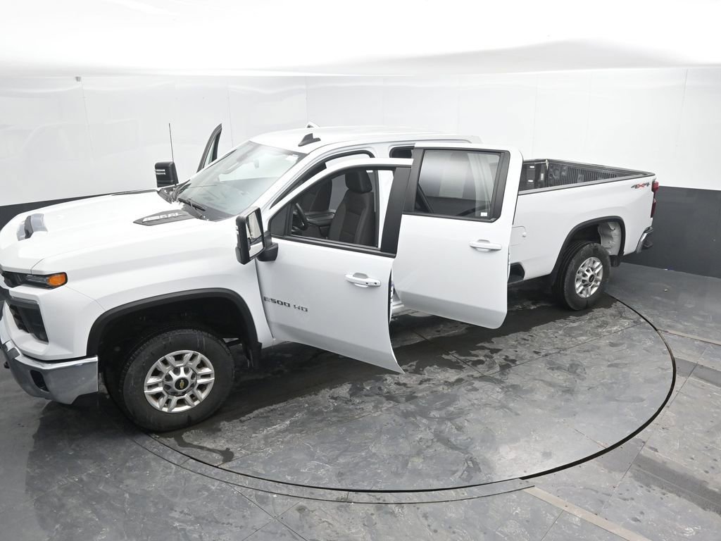 Used 2024 Chevrolet Silverado 2500 LT w/ Convenience Package image 53
