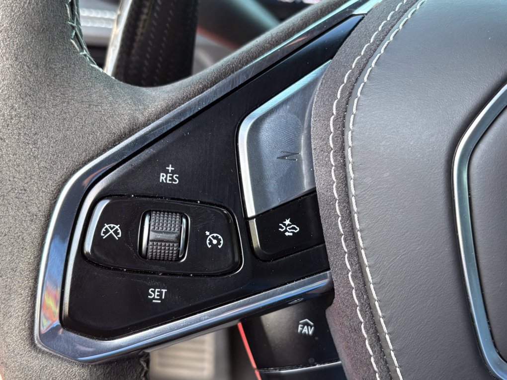 Used 2025 Chevrolet Corvette Z06 RWD image 28