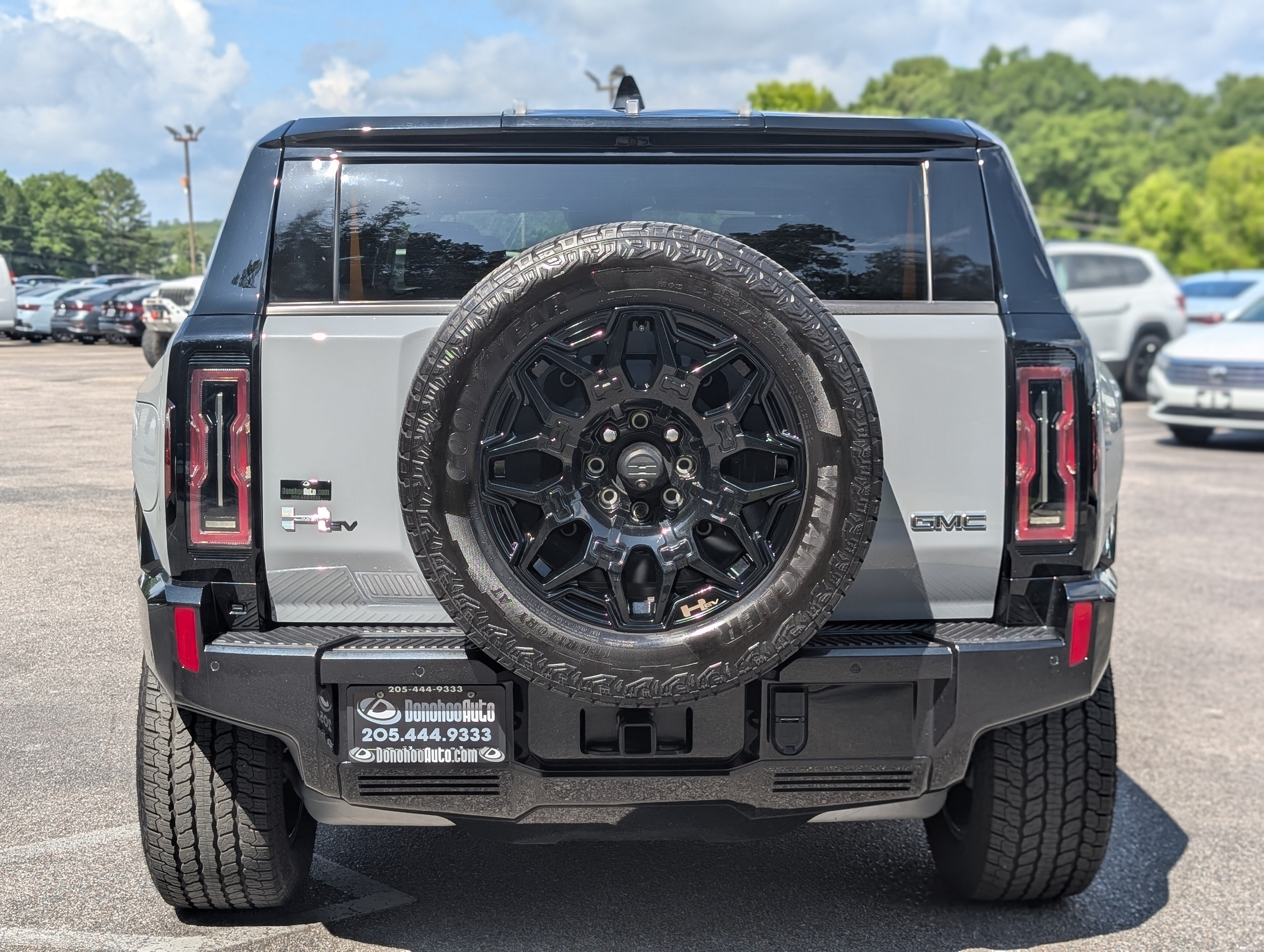 Used 2025 GMC Hummer EV 2X AWD/4WD image 8