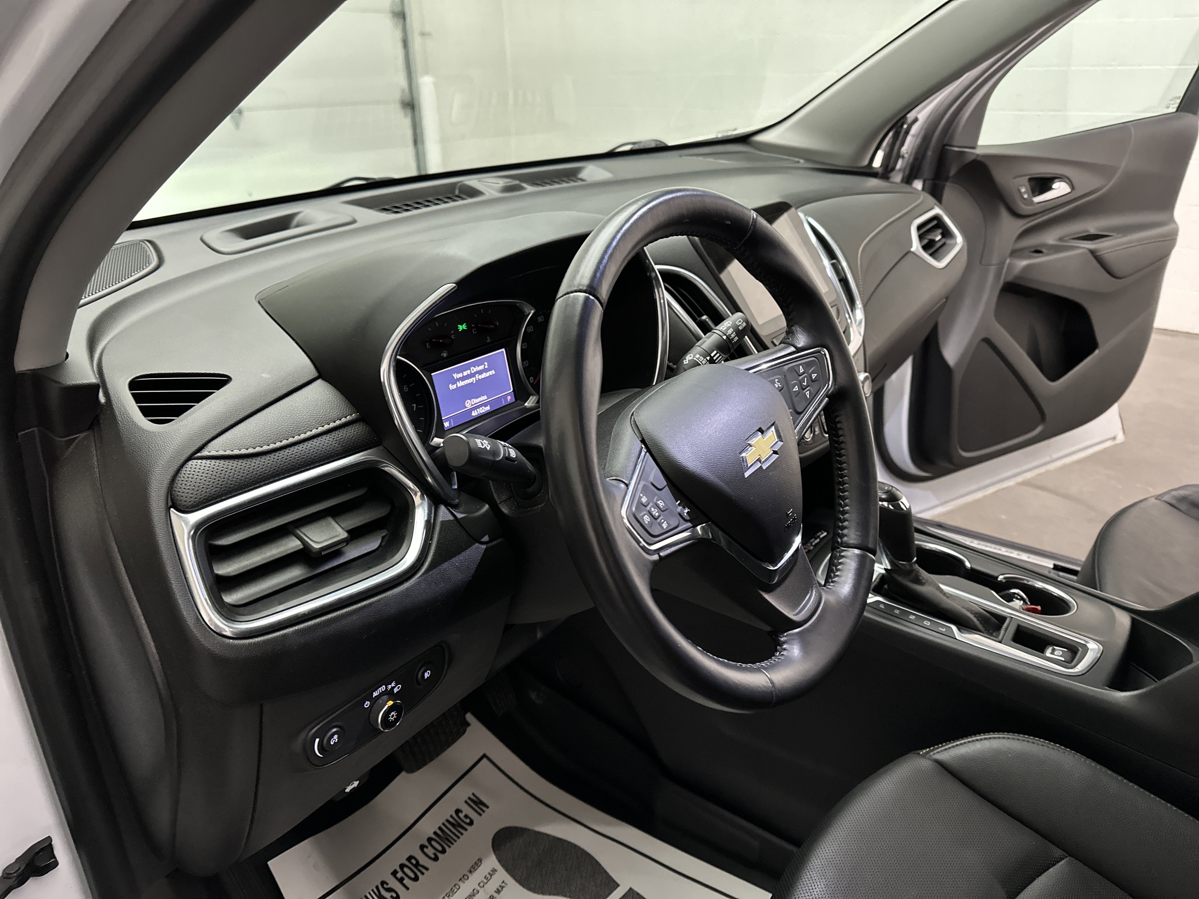 Used 2021 Chevrolet Equinox Premier FWD image 19