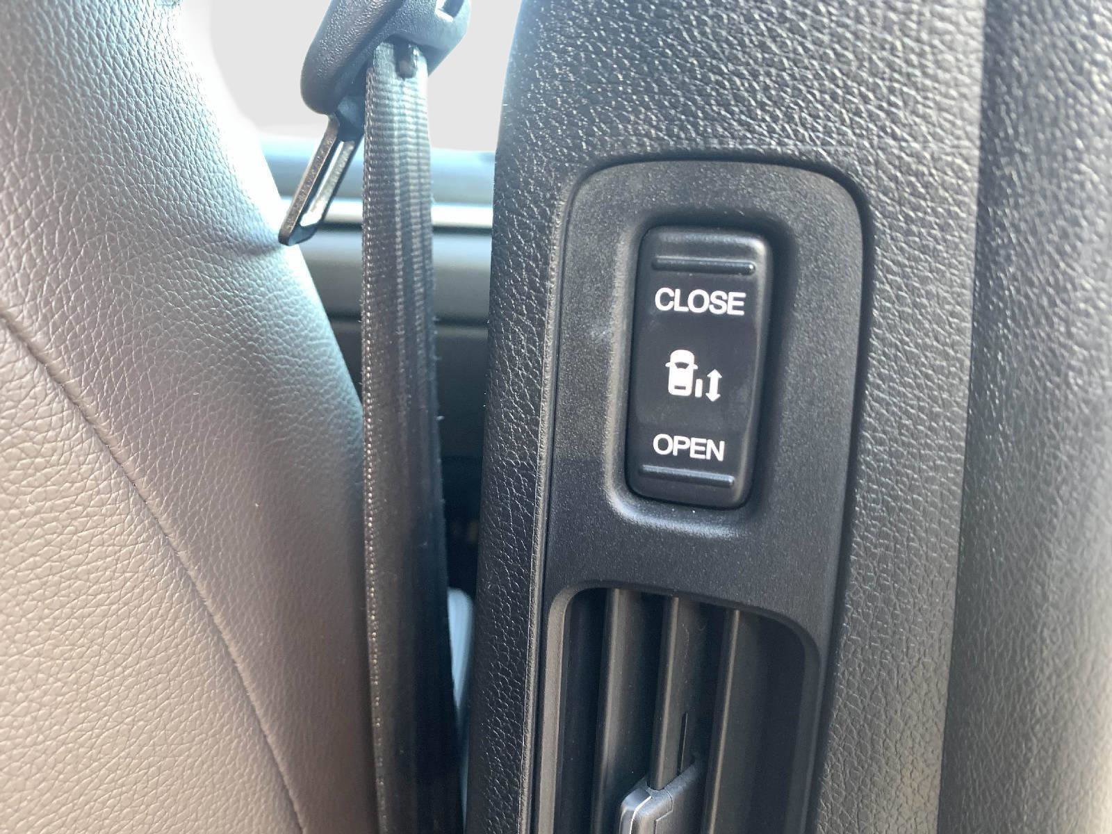 Certified 2024 Honda Odyssey EX-L image 44