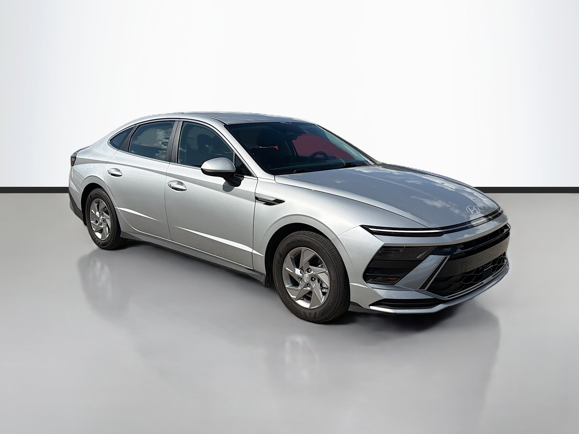 Used 2025 Hyundai Sonata SE