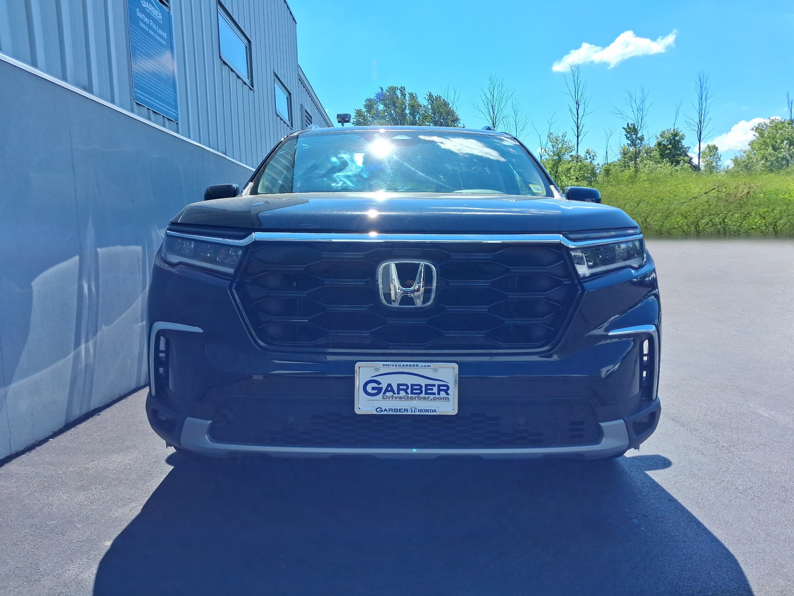 Used 2023 Honda Pilot Touring image 6