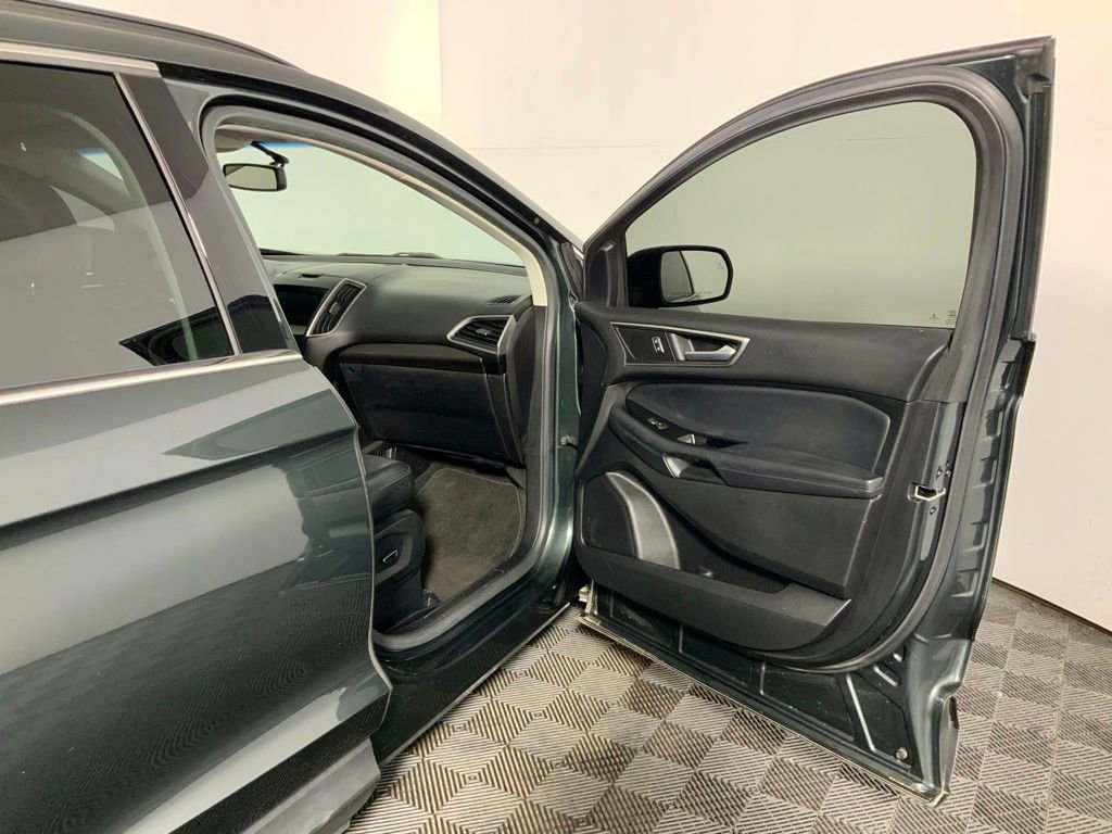 Used 2015 Ford Edge SEL w/ Equipment Group 201A image 32