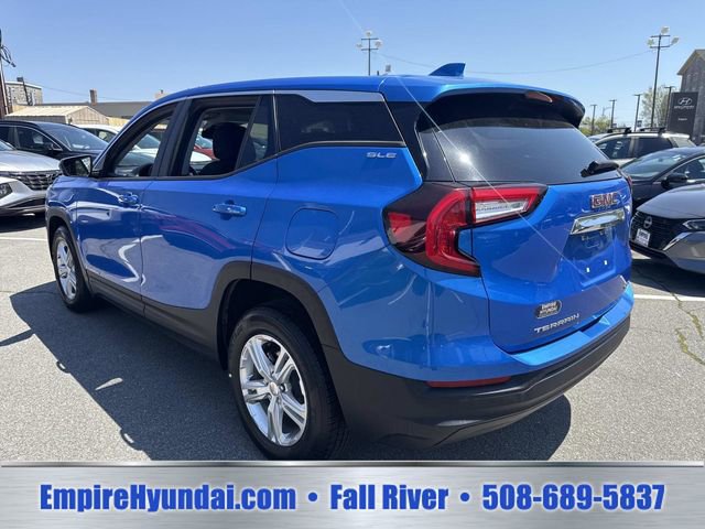 Used 2024 GMC Terrain SLE AWD/4WD image 9