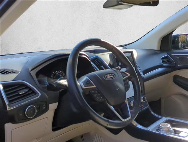 Used 2024 Ford Edge Titanium w/ Equipment Group 301A image 9