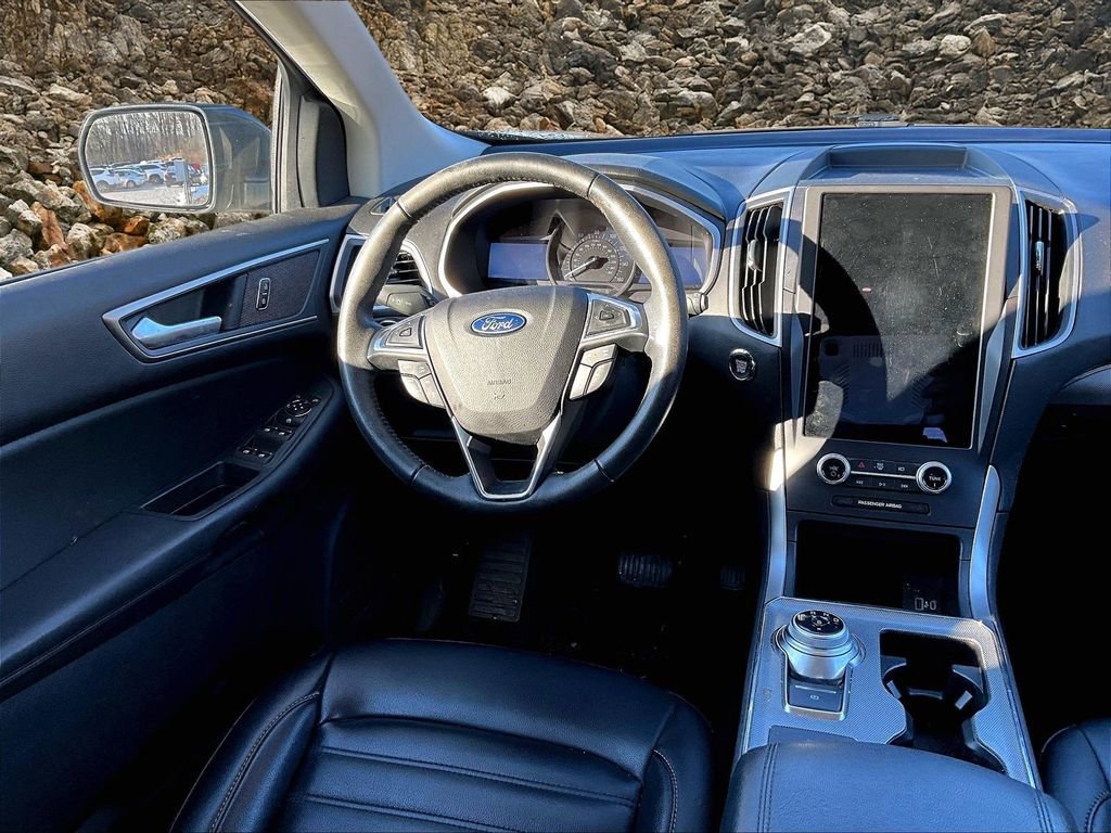 Used 2021 Ford Edge SEL image 5