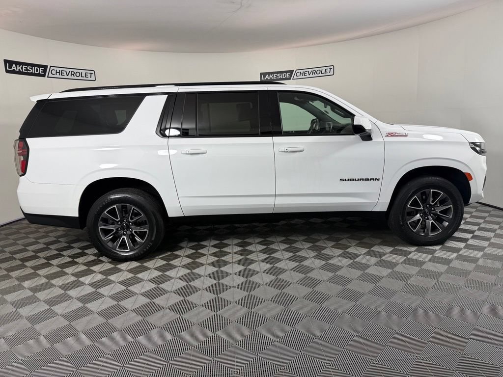 Used 2022 Chevrolet Suburban Z71 AWD/4WD image 7