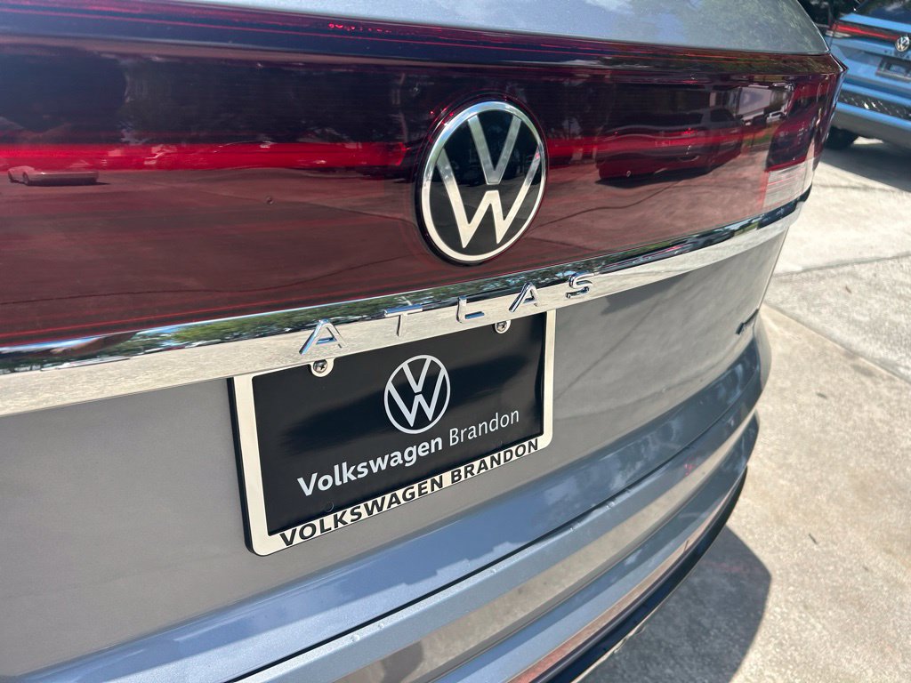 New 2026 Volkswagen Atlas Cross Sport SEL Premium R-Line AWD/4WD image 32