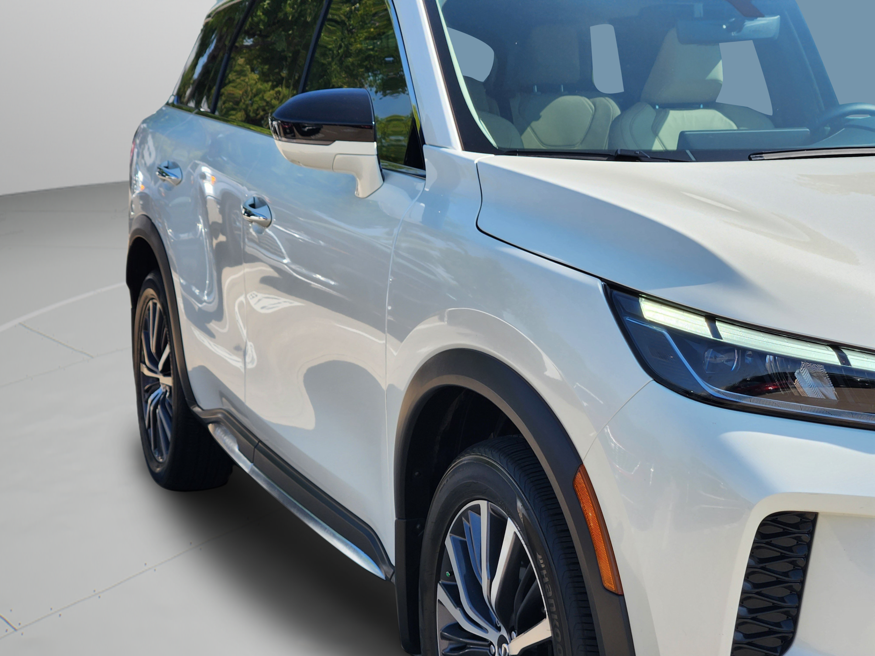 Used 2025 INFINITI QX60 Sensory w/ Vision Package AWD/4WD image 43