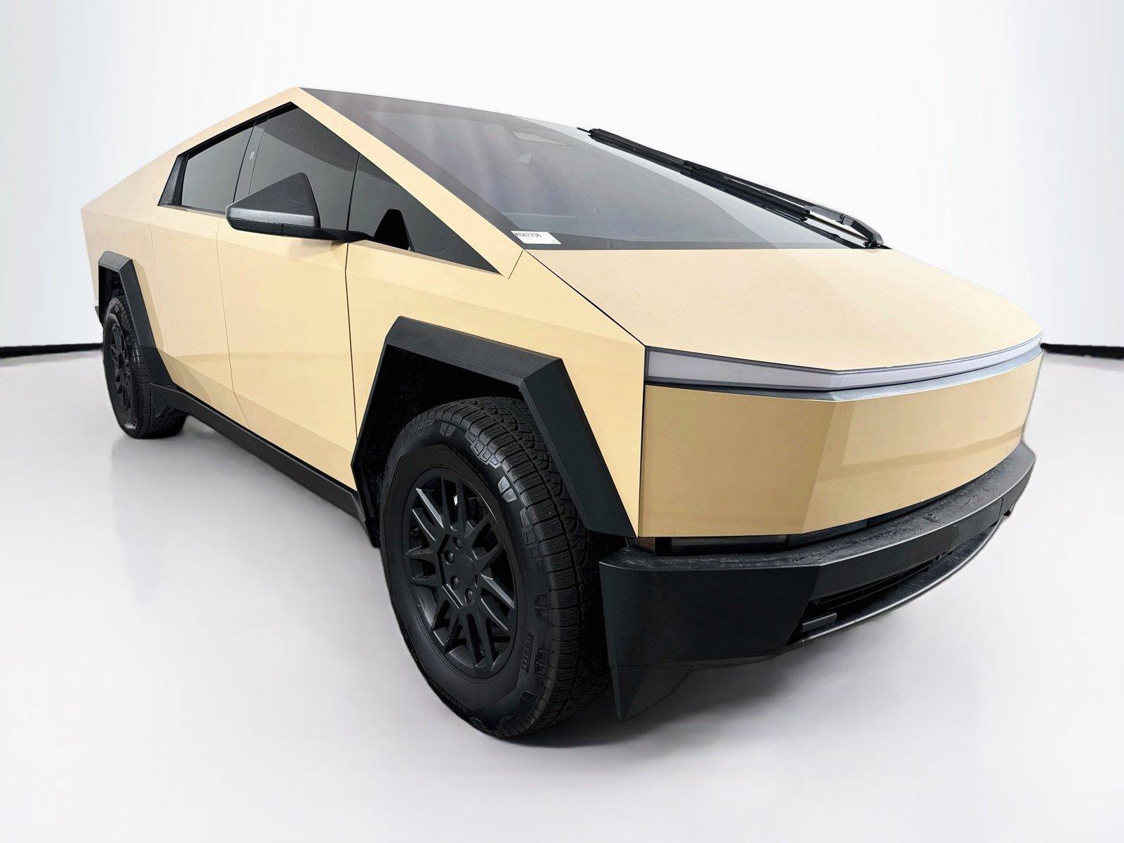 Used 2024 Tesla Cybertruck AWD Crew Cab image 8