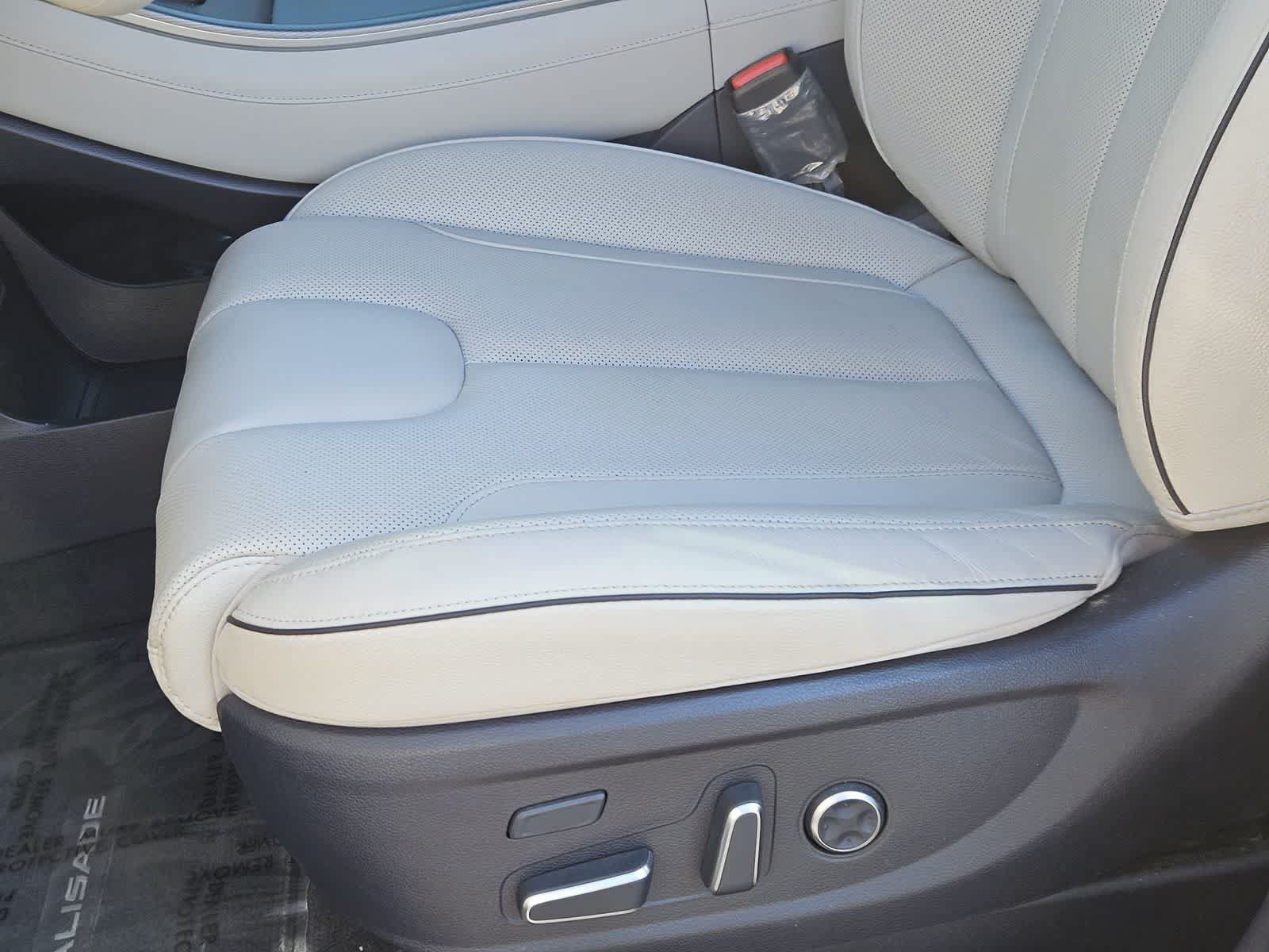 Used 2025 Hyundai Palisade Limited FWD image 22