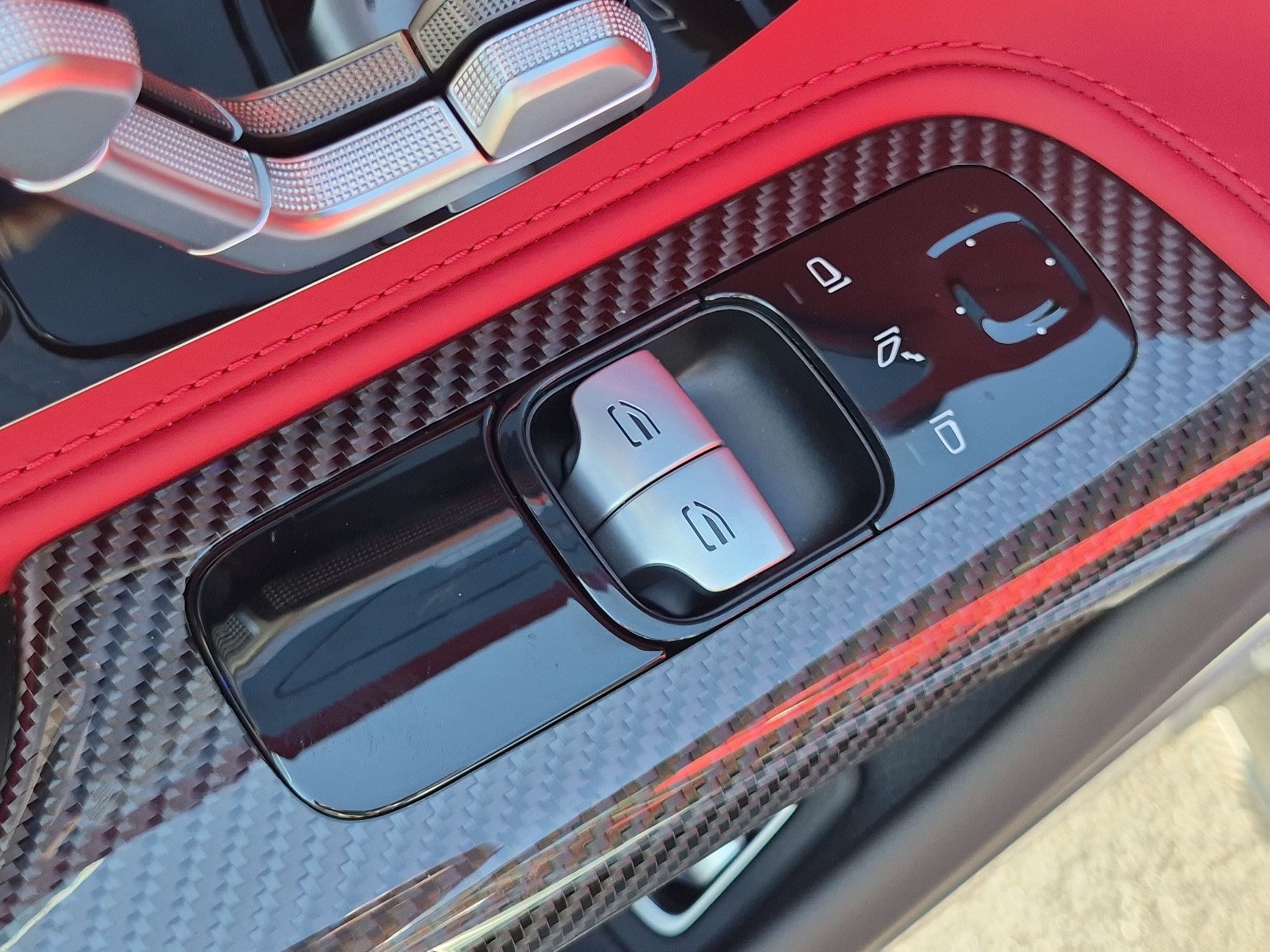 Used 2025 Mercedes-Benz AMG GT 63 image 15