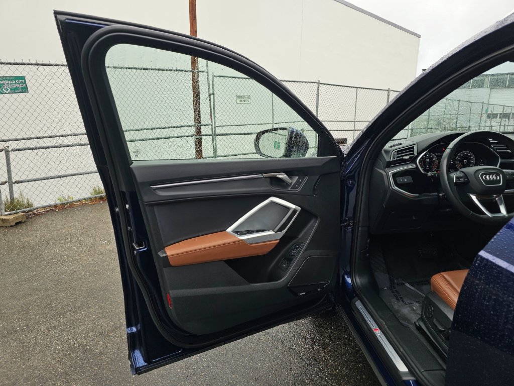 Used 2024 Audi Q3 2.0T Premium Plus w/ Premium Plus Package AWD/4WD image 18