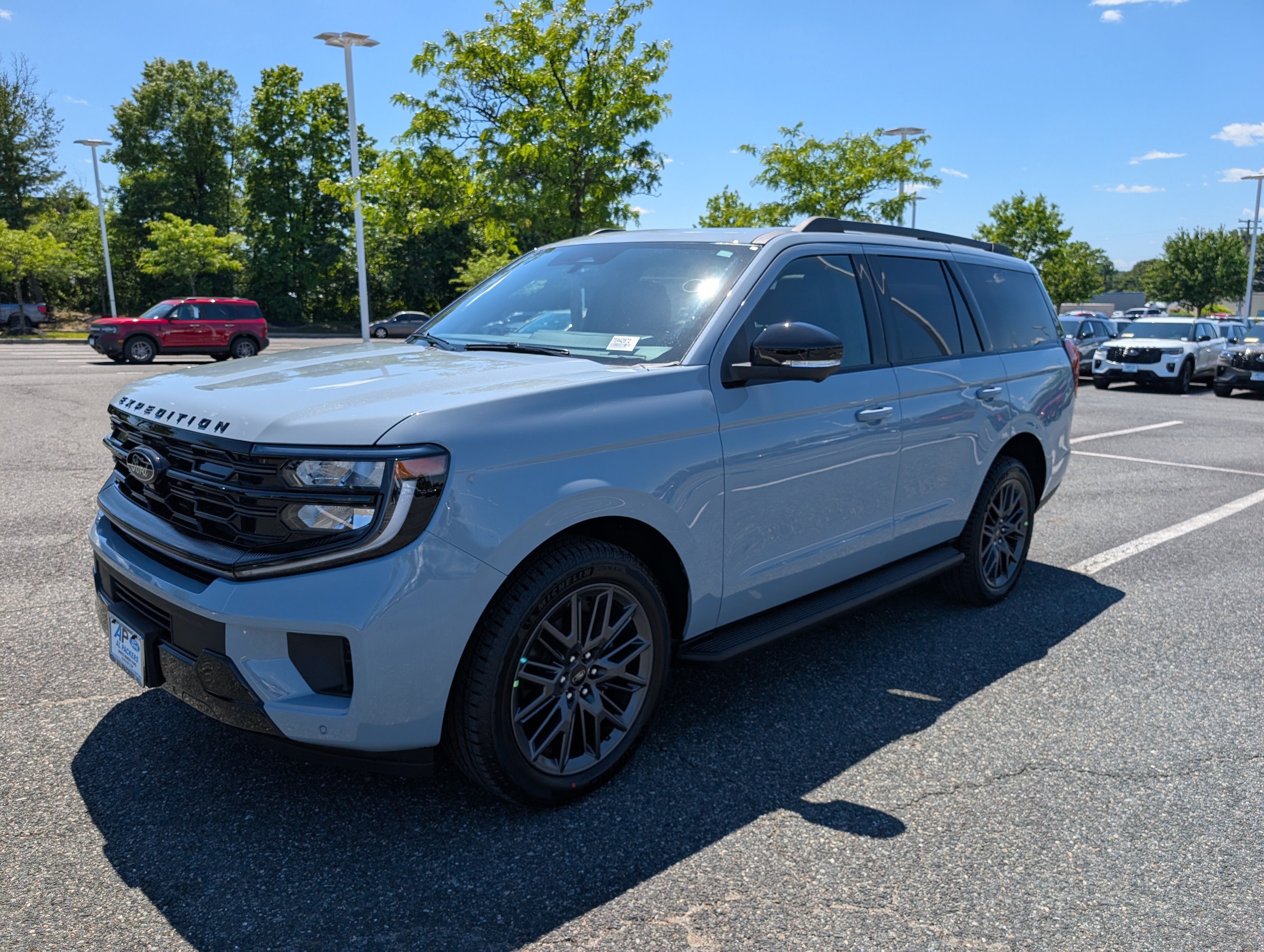 New 2026 Ford Expedition Platinum w/ Stealth Appearance Package AWD/4WD image 4