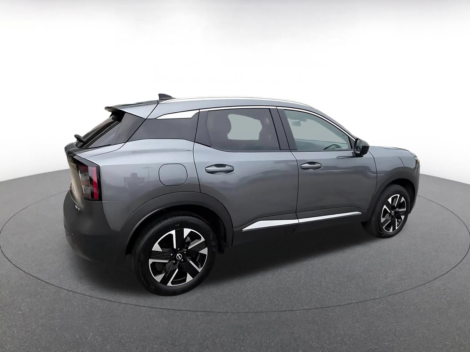 Used 2026 Nissan Kicks SV w/ Cold Weather Package AWD/4WD image 14