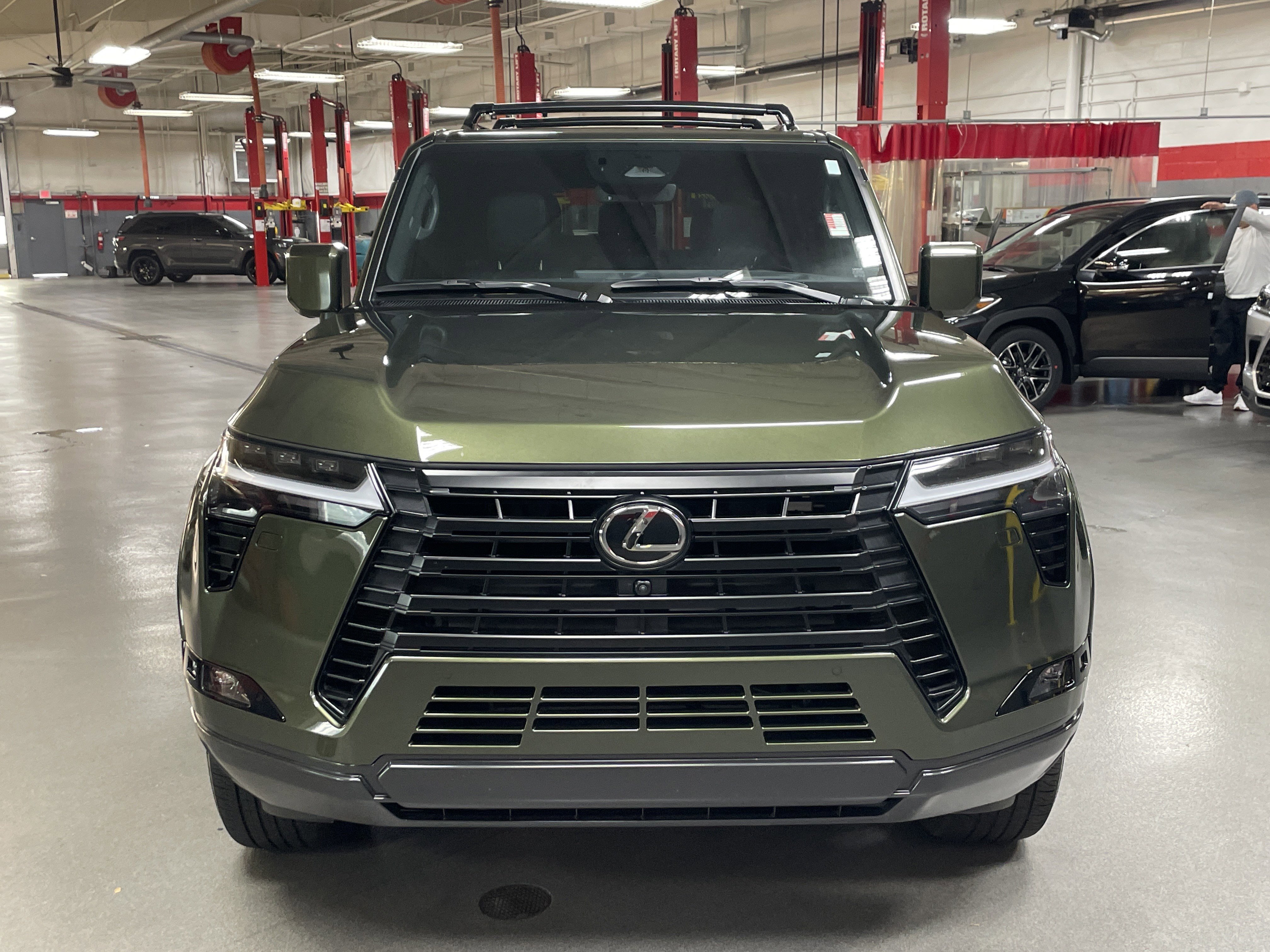 Used 2024 Lexus GX 550 w/ Cold Area Package AWD/4WD image 6