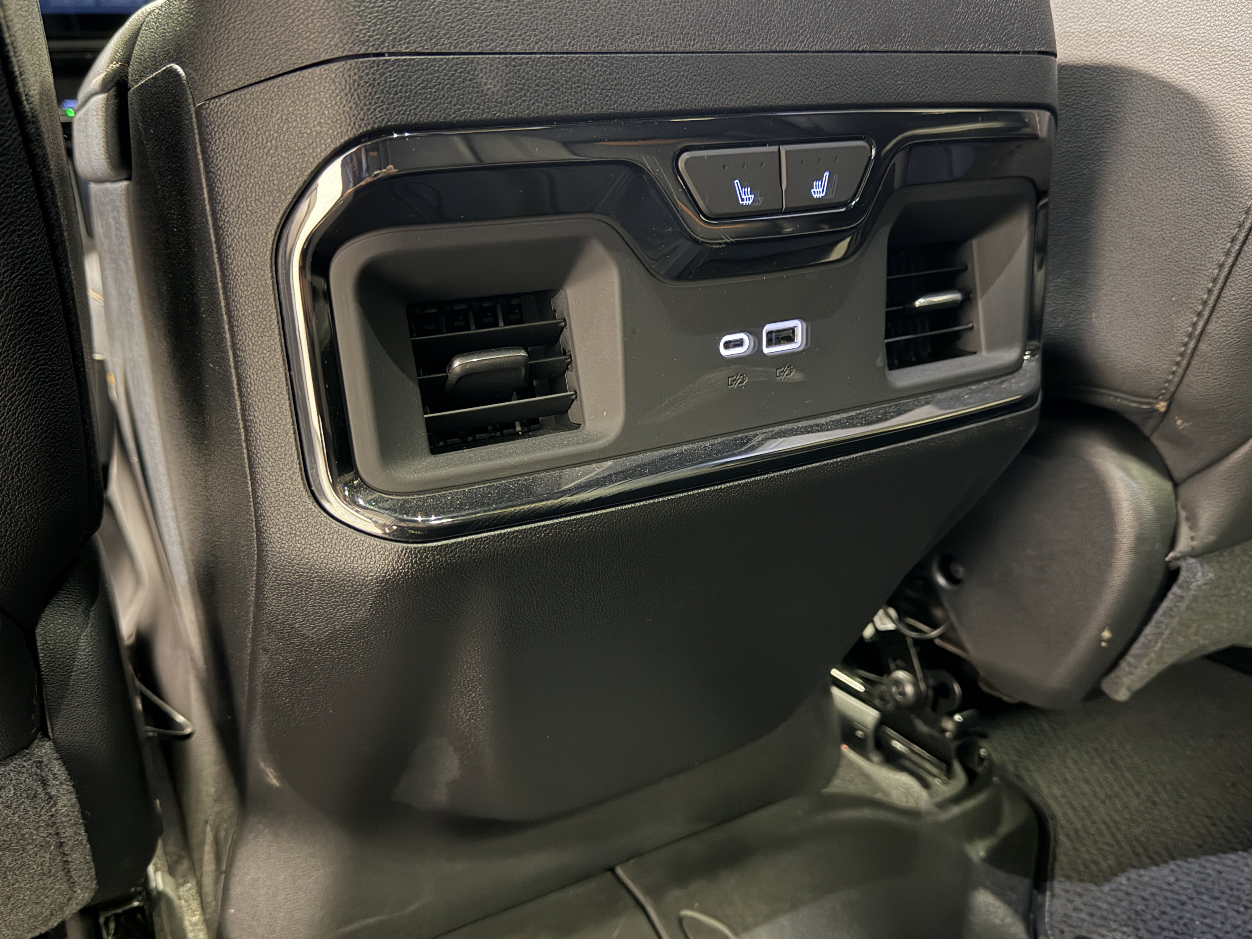 Used 2024 GMC Sierra 2500 AT4 w/ AT4 Preferred Package AWD/4WD image 23