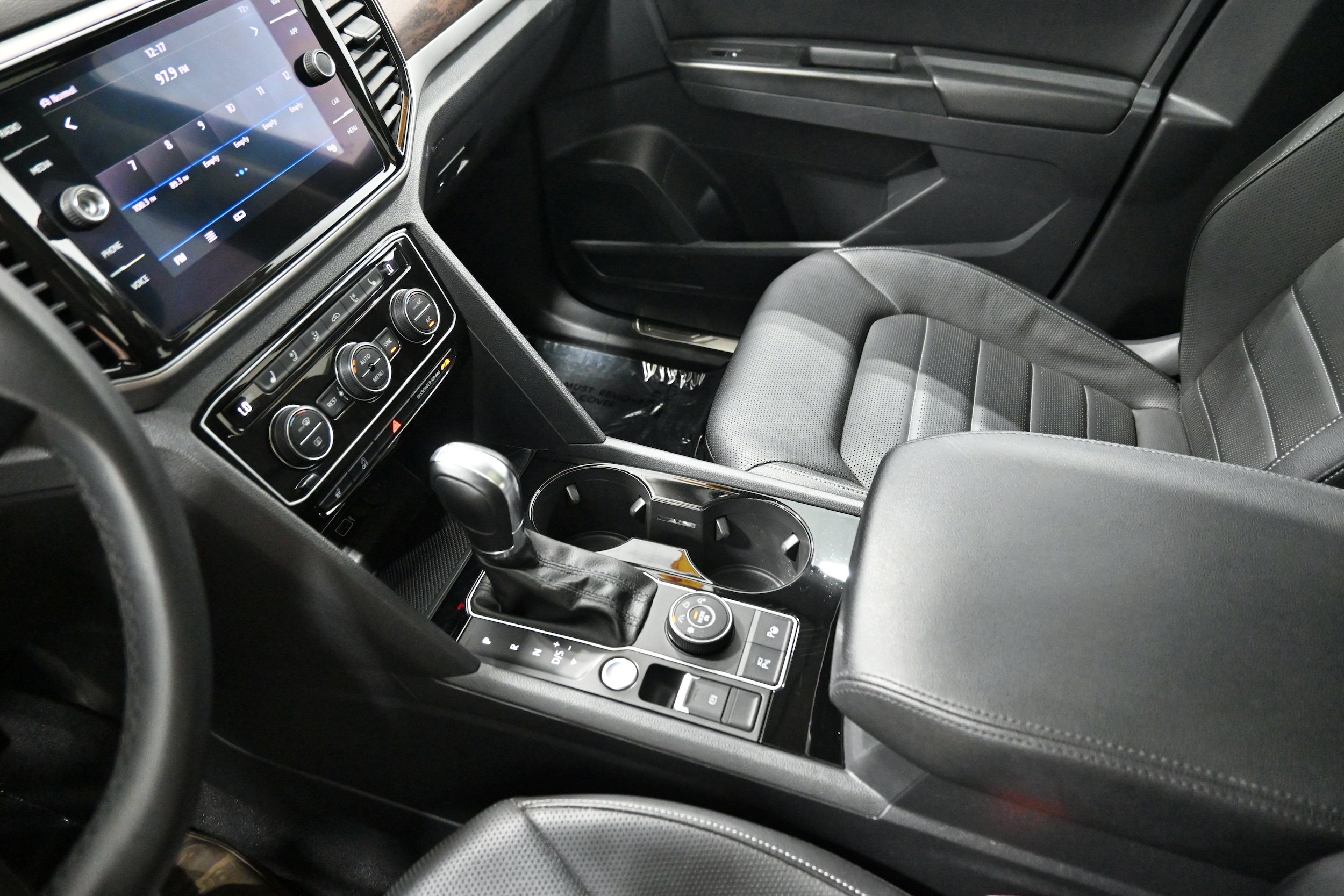 Used 2019 Volkswagen Atlas SEL Premium AWD/4WD image 16
