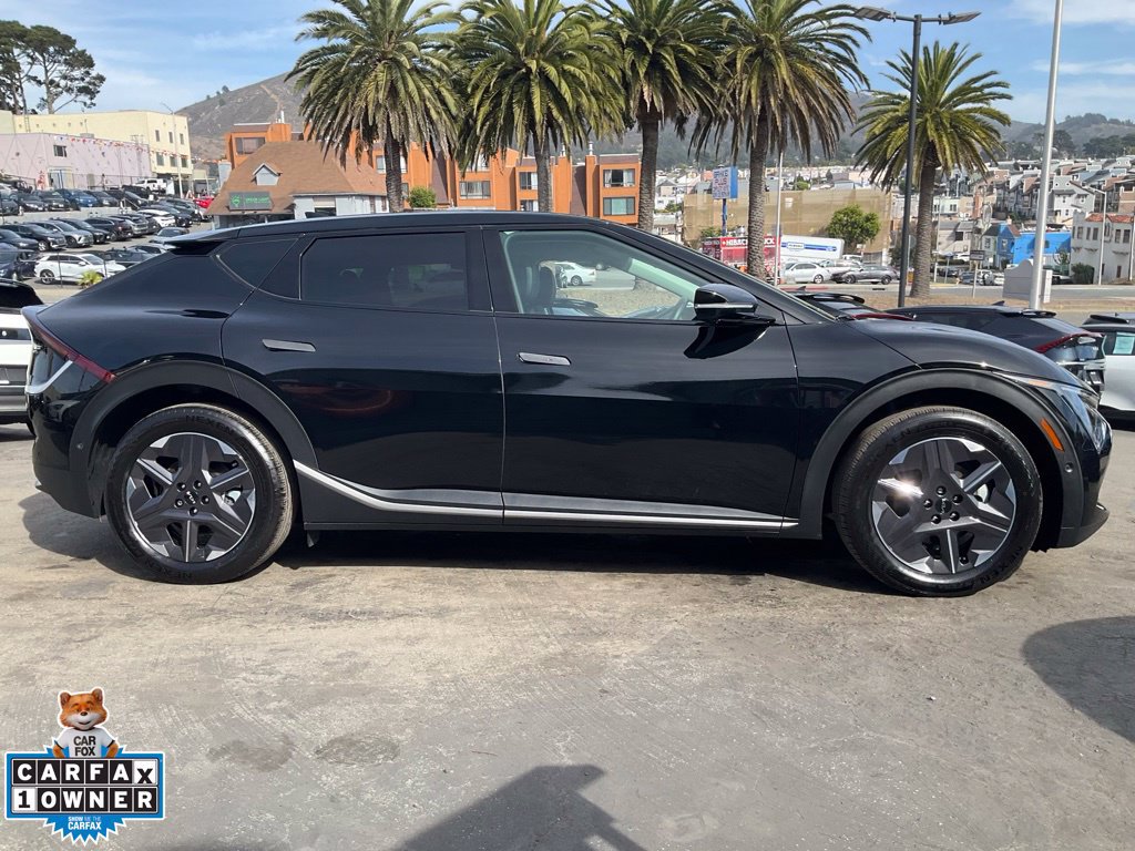 Used 2025 Kia EV6 Light w/ Light LR Technology Package RWD image 3