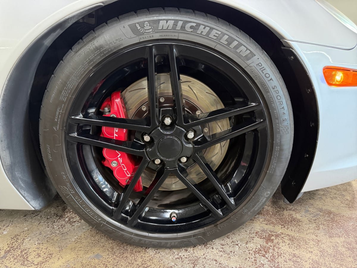Used 2006 Chevrolet Corvette Z06 w/ Preferred Equipment Group RWD image 21