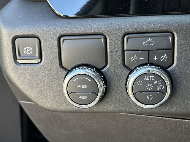 New 2026 GMC Sierra 1500 Elevation w/ LPO, Elevation Black Package image 16