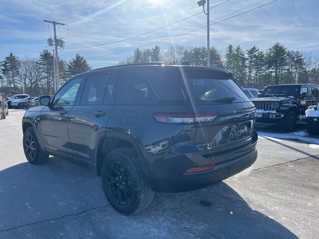 New 2026 Jeep Grand Cherokee Laredo image 5
